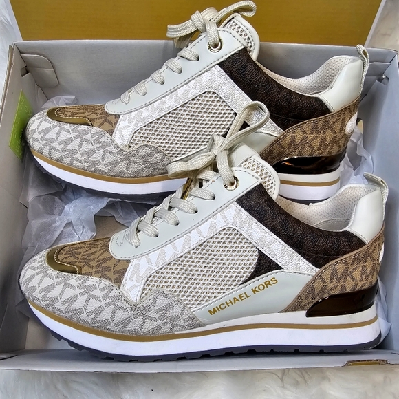 MICHAEL KORS WILMA COLOR-BLOCK LOGO AND MESH TRAINER SNEAKER SZ 7.5 - Picture 1 of 4